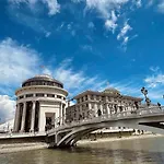 The Great Square Luxury Lägenhet Skopje