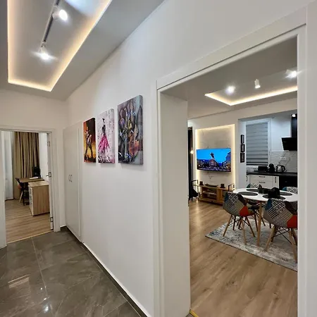 The Great Square Luxury Apartment