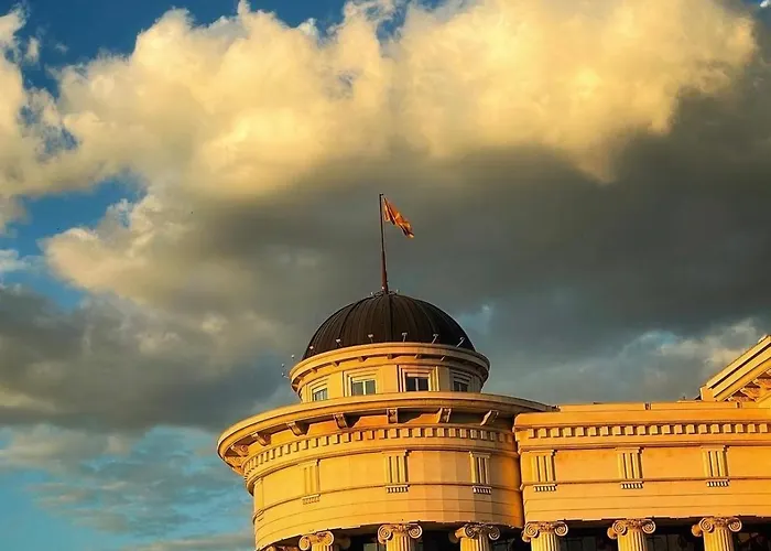 The Great Square Luxury Apartment *