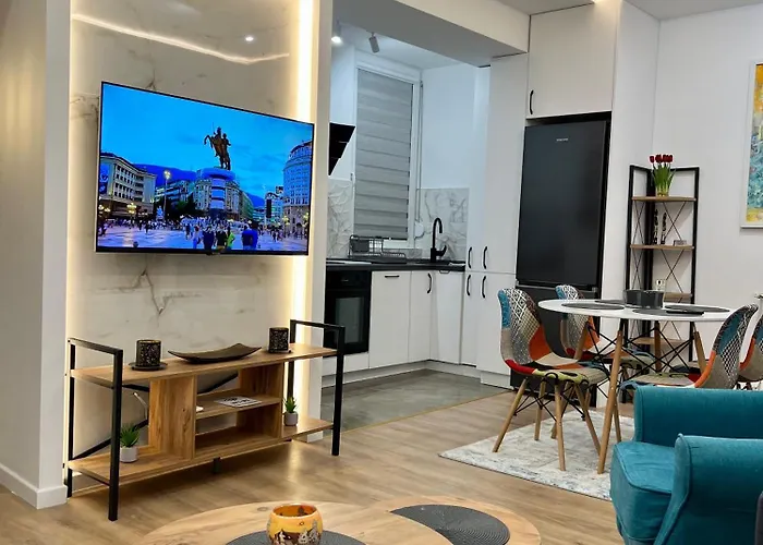 The Great Square Luxury *